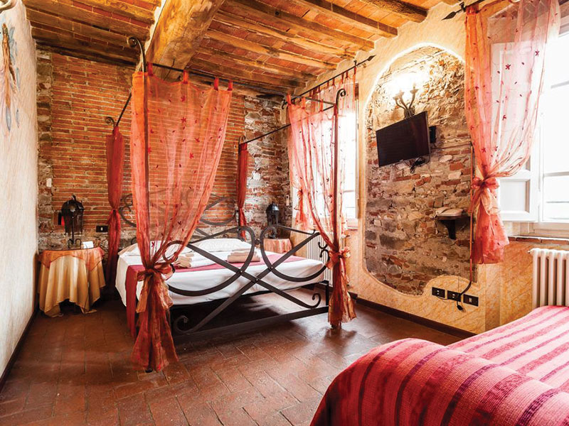 Camera Familiare Bed and Breakfast Lucca